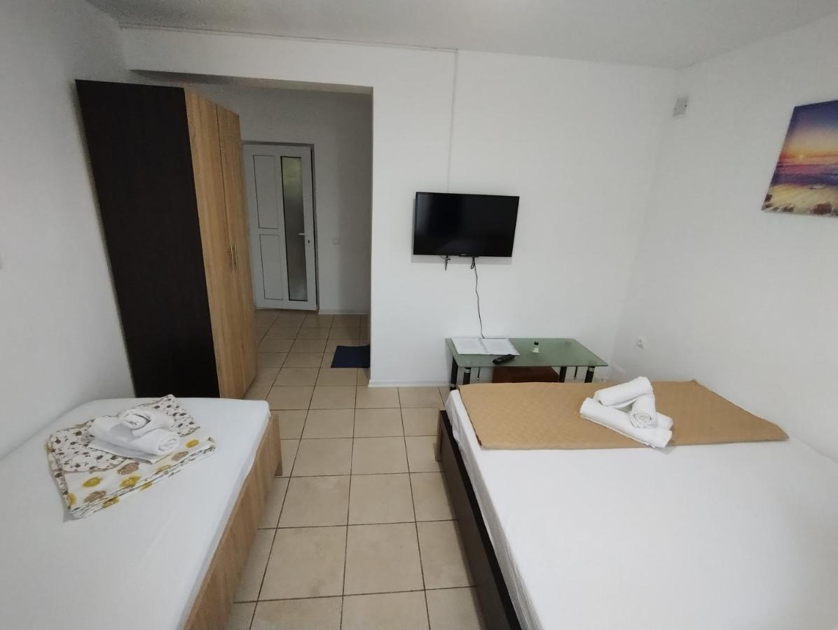 Отель Casa Aura 1 Костинешти Экстерьер фото