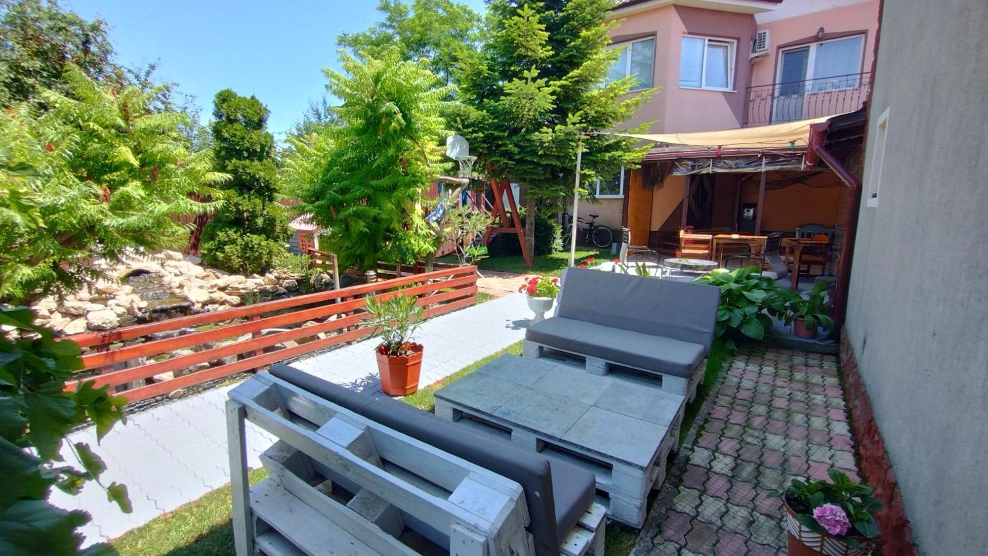 Отель Casa Aura 1 Костинешти Экстерьер фото